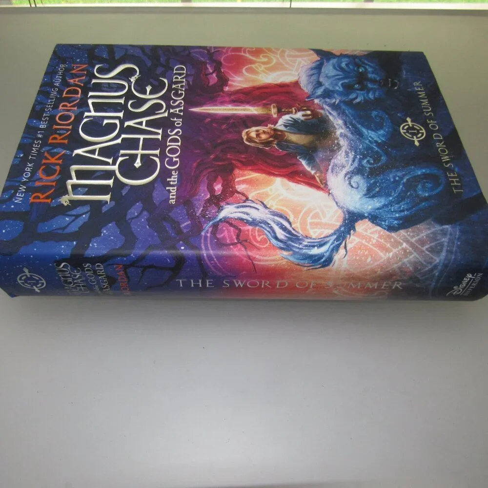 Magnus Chase & the Gods of Asgard: The Sword of Summer – Rick Riordan Hardcover